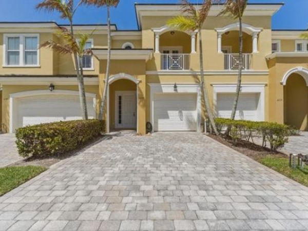 6109 NW Kendra Lane, Port St. Lucie, FL 34983