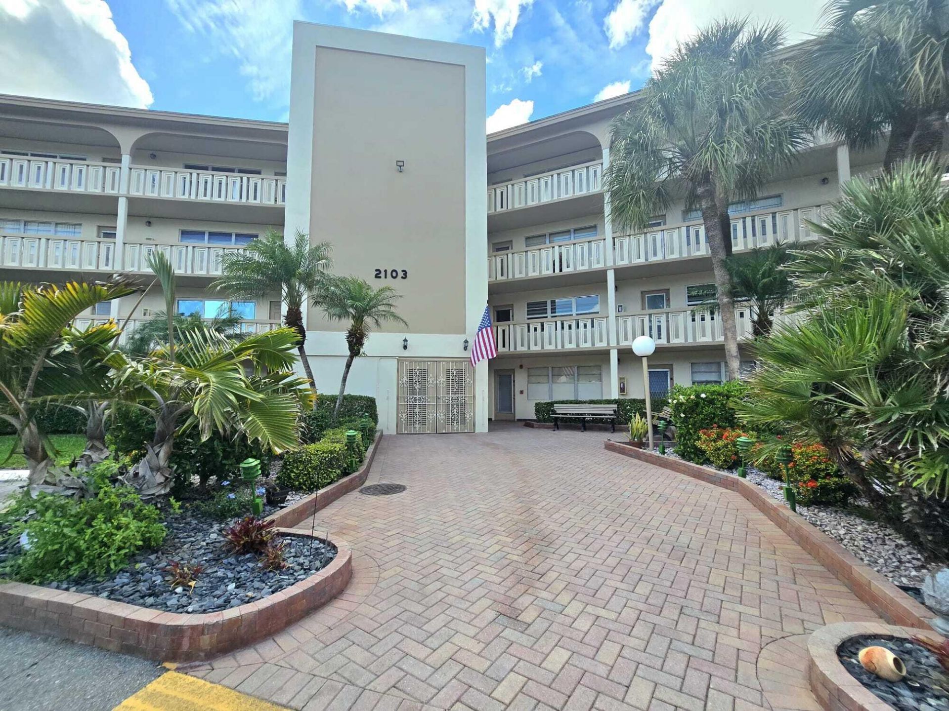 2103 Lucaya Bend, Unit E2, Coconut Creek, FL 33066 Photo