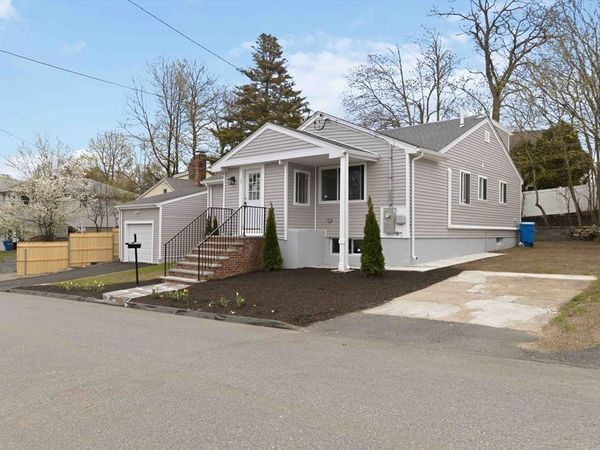 123 Pine Hill Cir, Waltham, MA 02451
