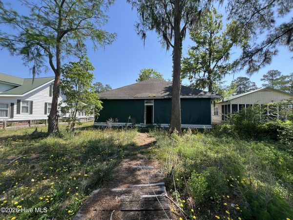 1194 White Lake Drive , Elizabethtown, NC 28337