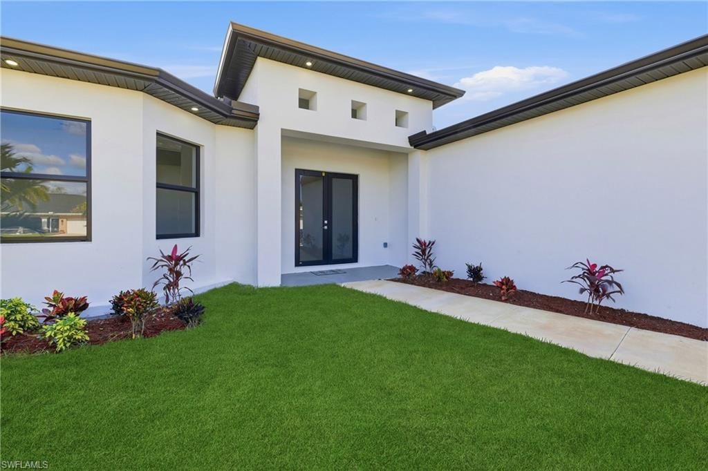 602 NW 25th Ter, Cape Coral, FL 33993 Photo