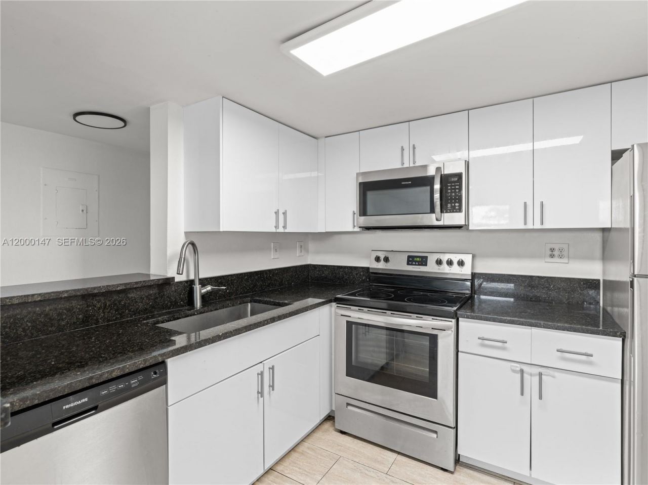 9821 Nob Hill Ct, Unit 9821, Sunrise, FL 33351 Photo