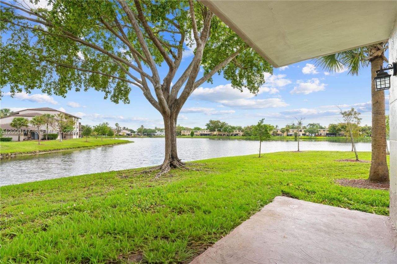 9821 Nob Hill Ct, Unit 9821, Sunrise, FL 33351 Photo