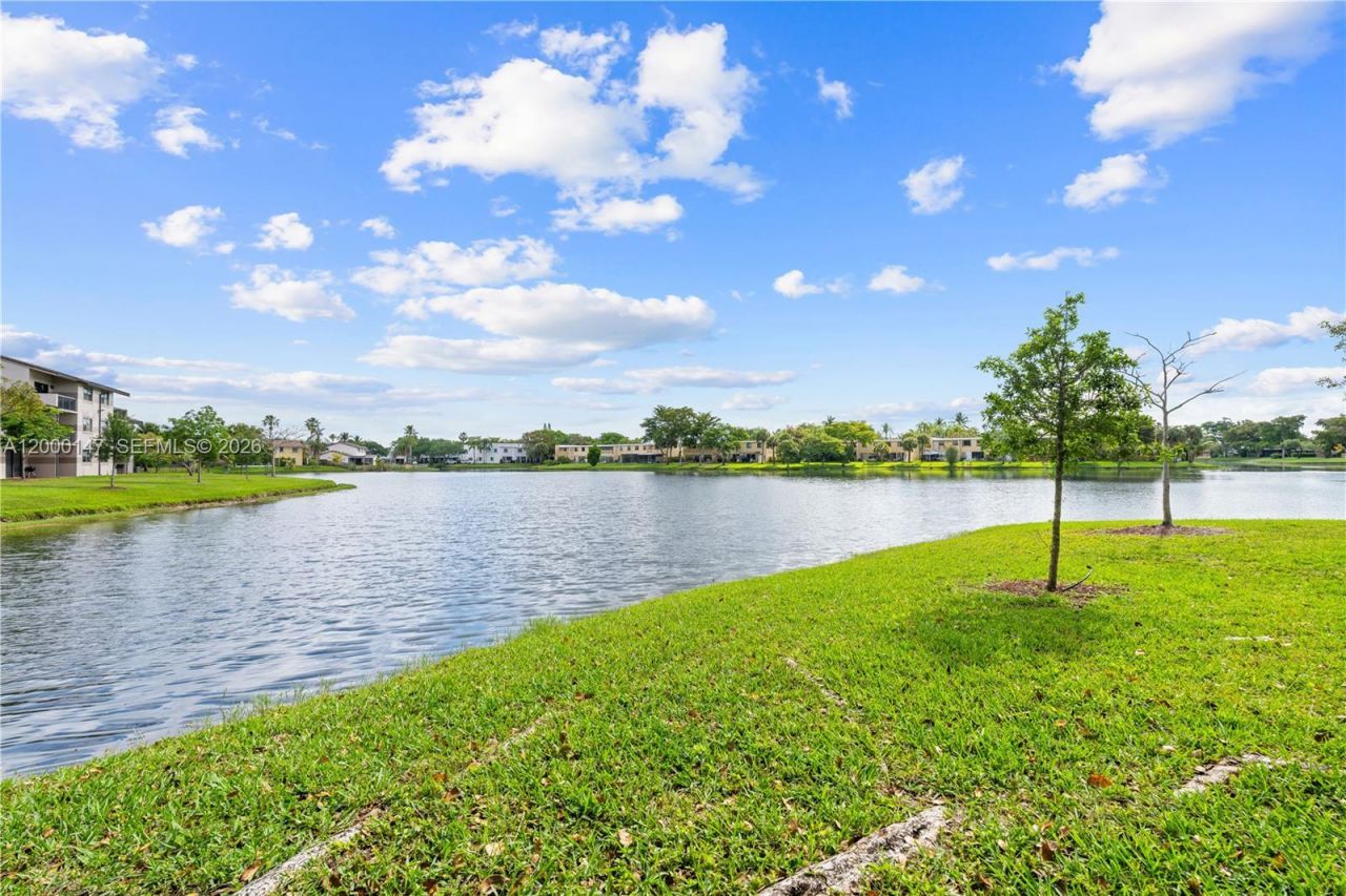 9821 Nob Hill Ct, Unit 9821, Sunrise, FL 33351 Photo