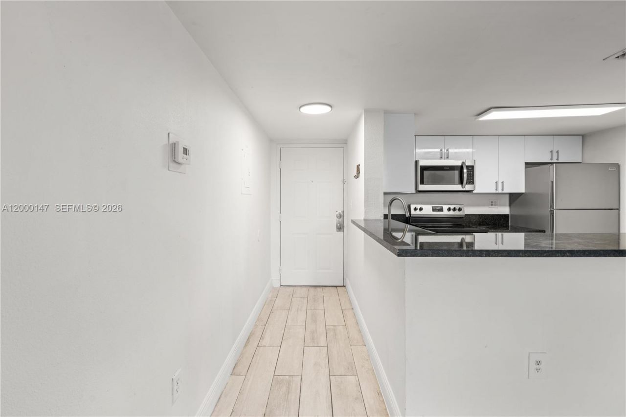9821 Nob Hill Ct, Unit 9821, Sunrise, FL 33351 Photo