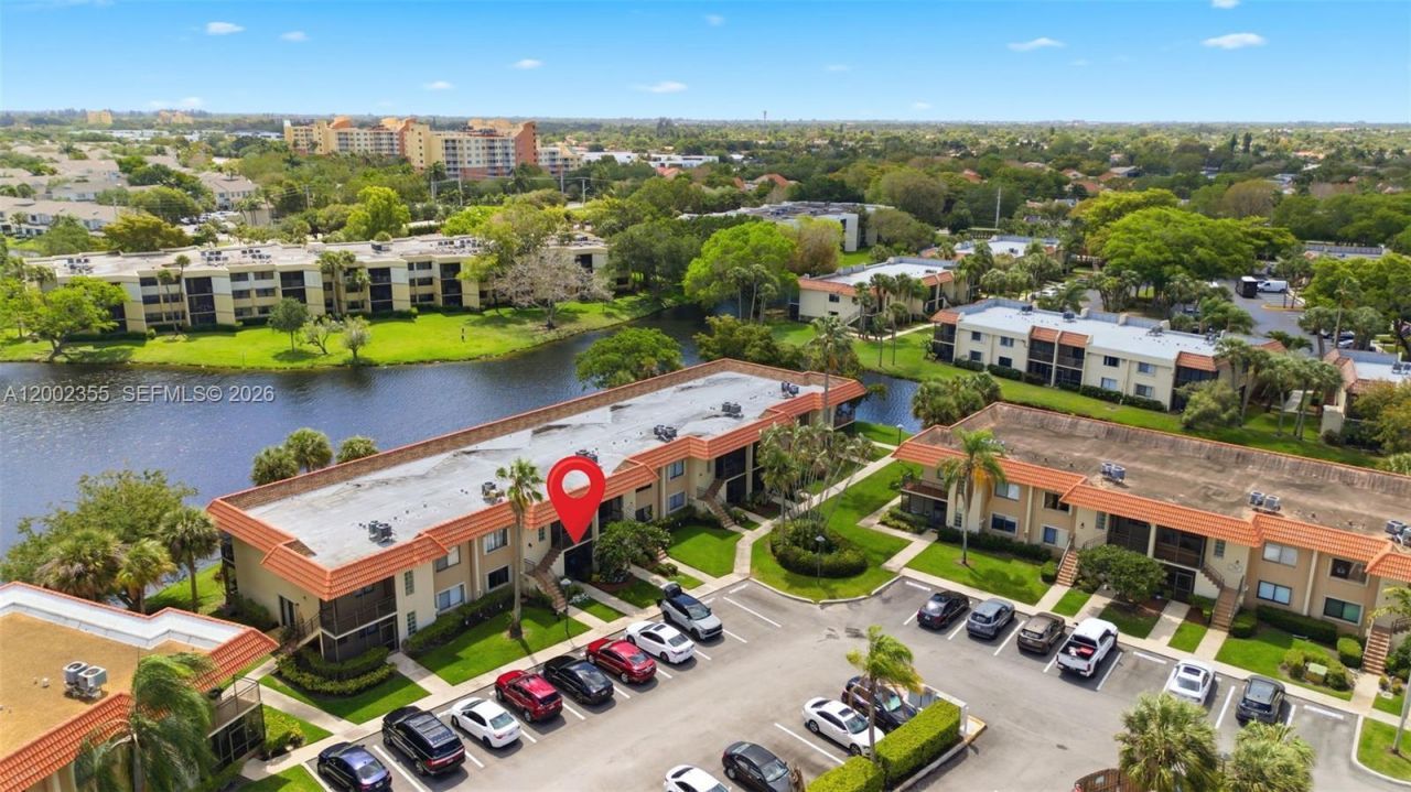 390 Lakeview Dr, Unit 102, Weston, FL 33326 Photo