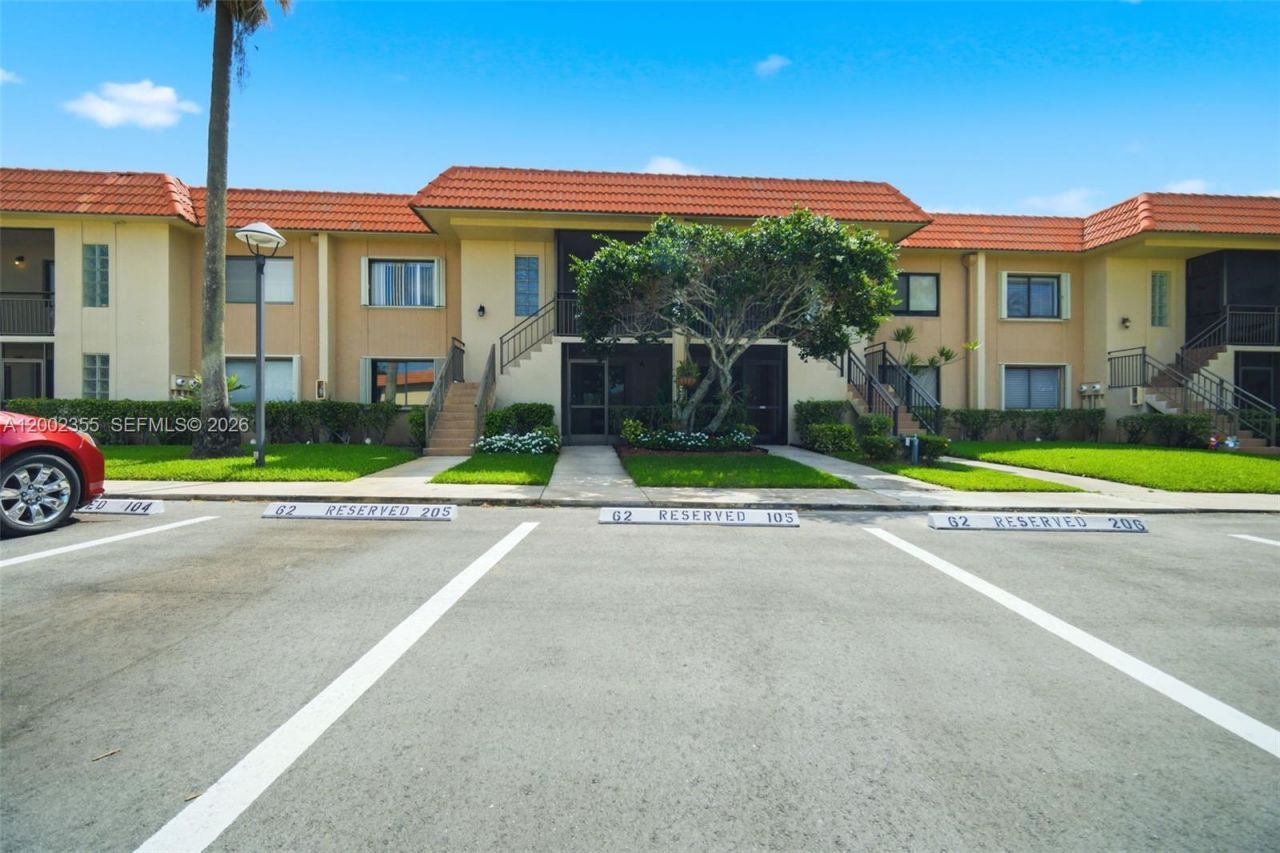 390 Lakeview Dr, Unit 102, Weston, FL 33326 Photo