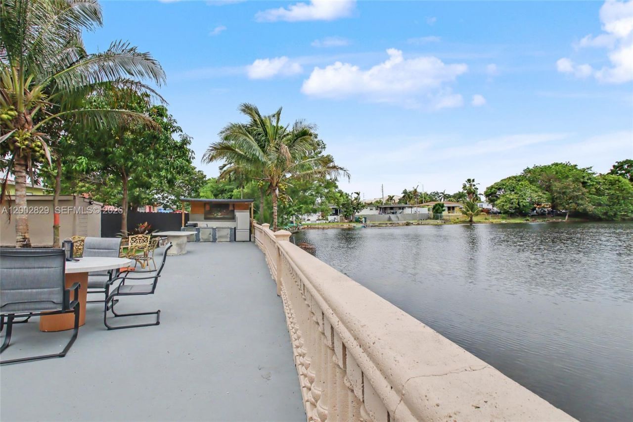 2145 NW 133rd St, Unit 2145, Miami, FL 33167 Photo