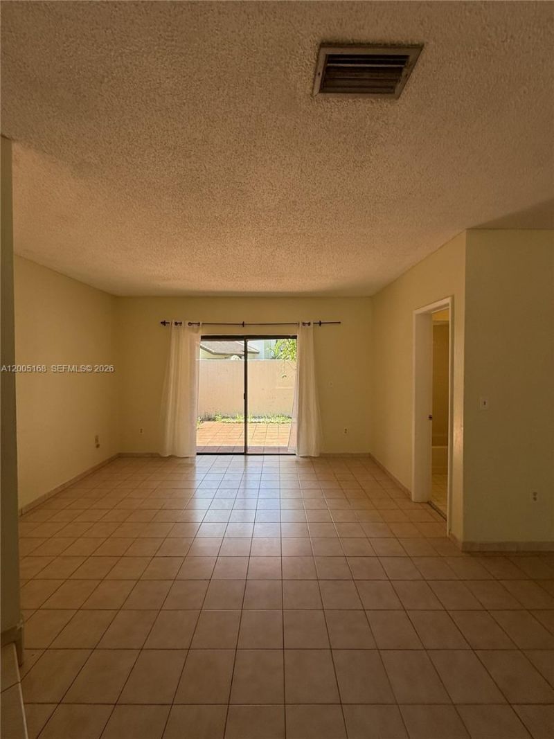 12345 SW 94th Ter, Miami, FL 33186 Photo