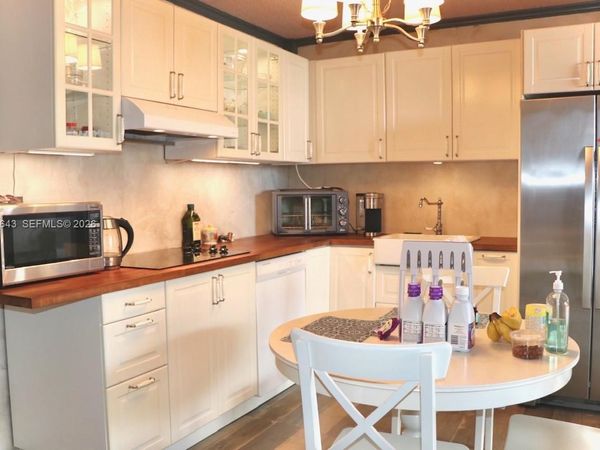 Unit 920, Hallandale Beach, FL 33009