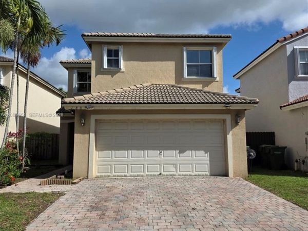 1889 SE 14th St , Homestead, FL 33035