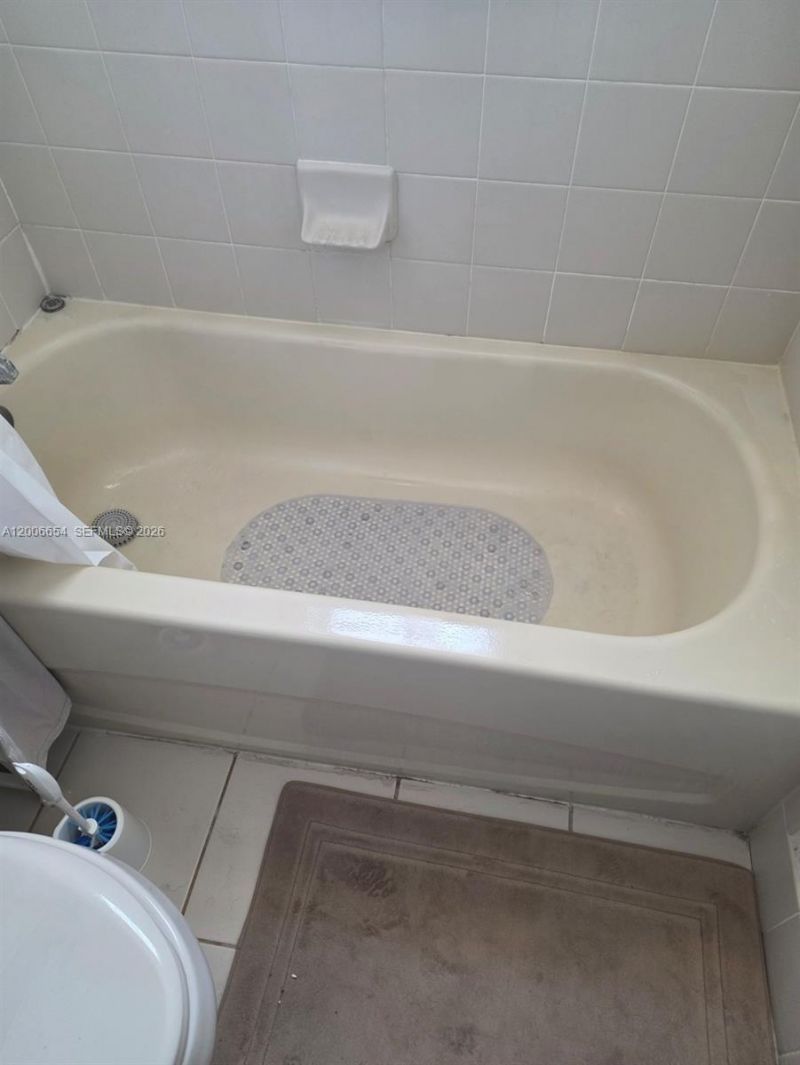 1889 SE 14th St , Homestead, FL 33035 Photo