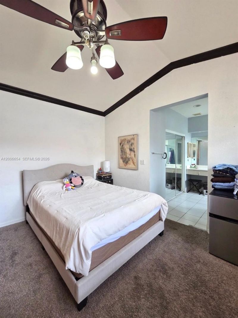 1889 SE 14th St , Homestead, FL 33035 Photo