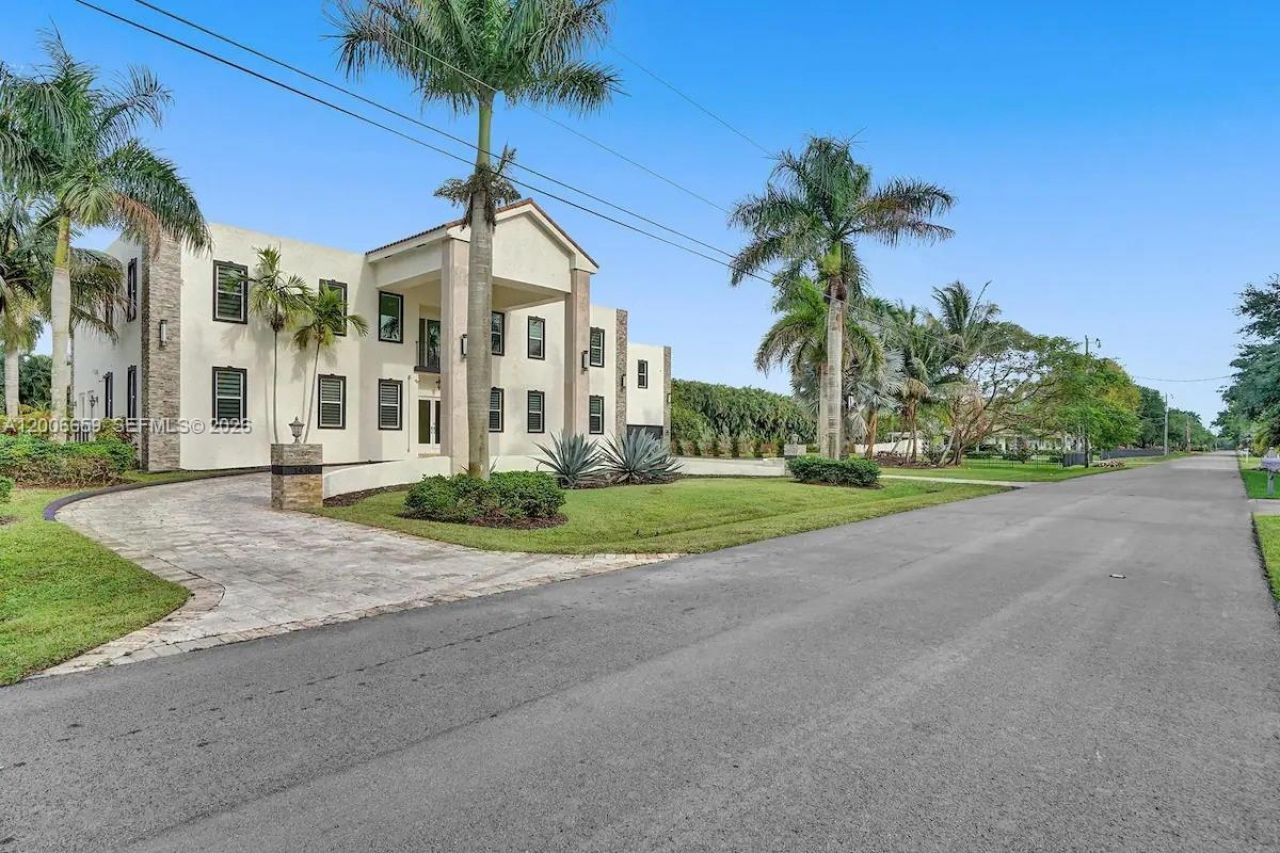 1430 NW 114th Ave, Plantation, FL 33323 Photo