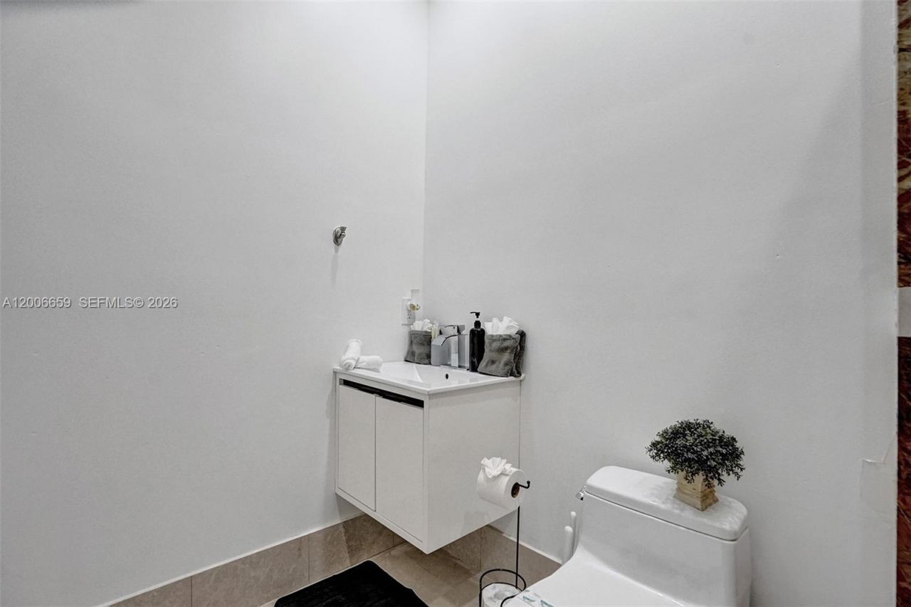 1430 NW 114th Ave, Plantation, FL 33323 Photo
