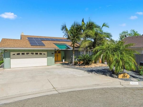 654 Schafer Place, Escondido, CA 92025