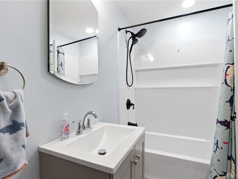 444 Scarborough Court, New Lebanon, OH 45345 Photo 13