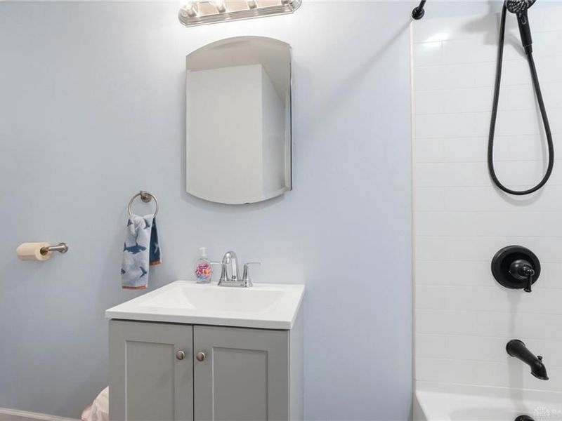 444 Scarborough Court, New Lebanon, OH 45345 Photo 14