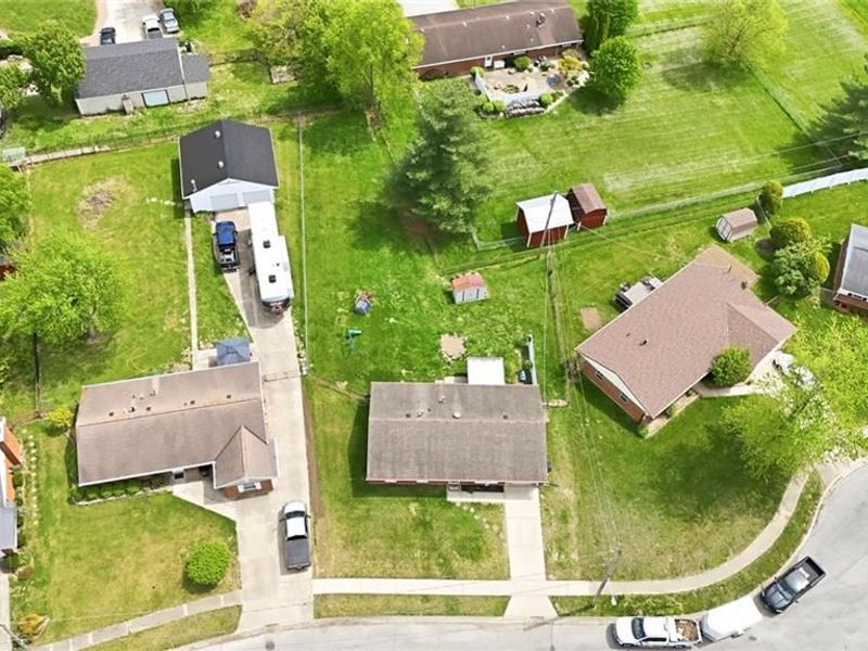 444 Scarborough Court, New Lebanon, OH 45345 Photo 32