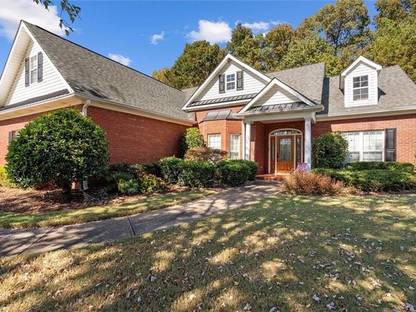 106 Victoria Vining , Carrollton, GA 30116