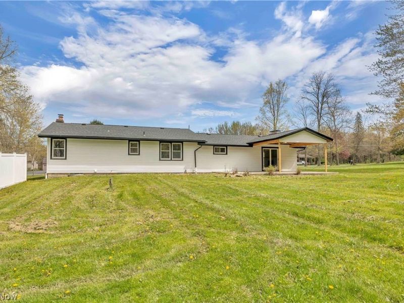 8195 N Palmyra Road , Canfield, OH 44406 Photo 28