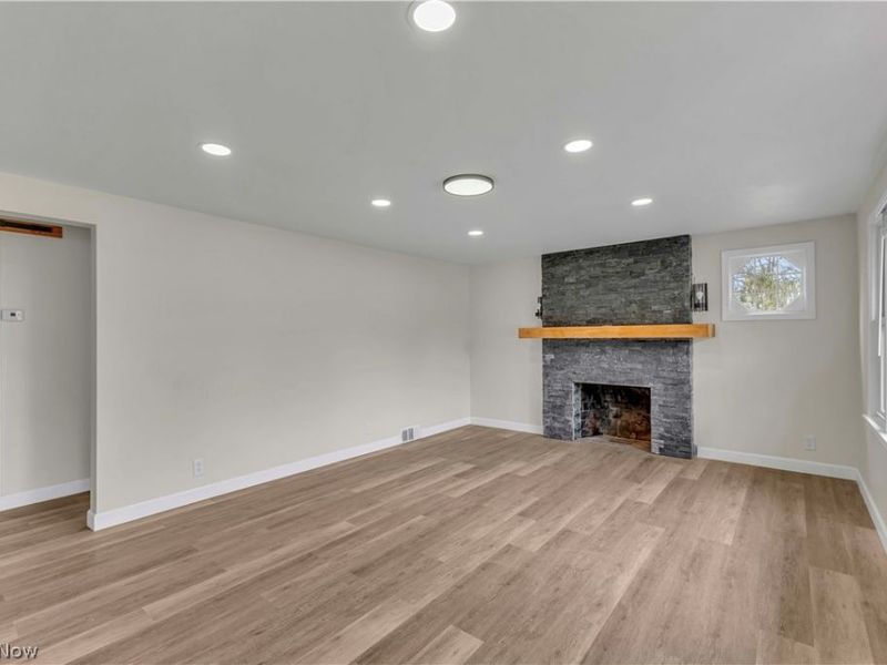 8195 N Palmyra Road , Canfield, OH 44406 Photo 3