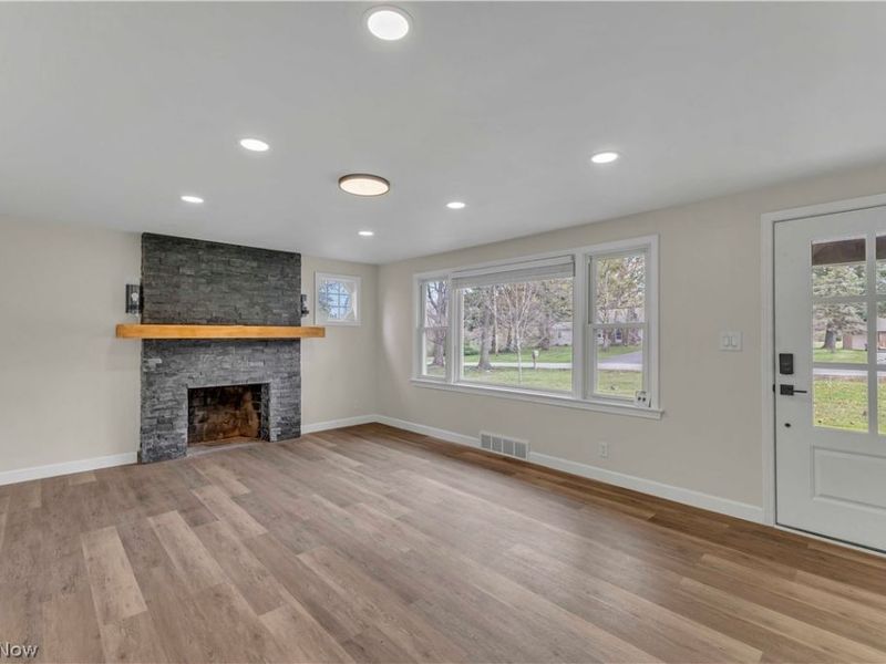 8195 N Palmyra Road , Canfield, OH 44406 Photo 4