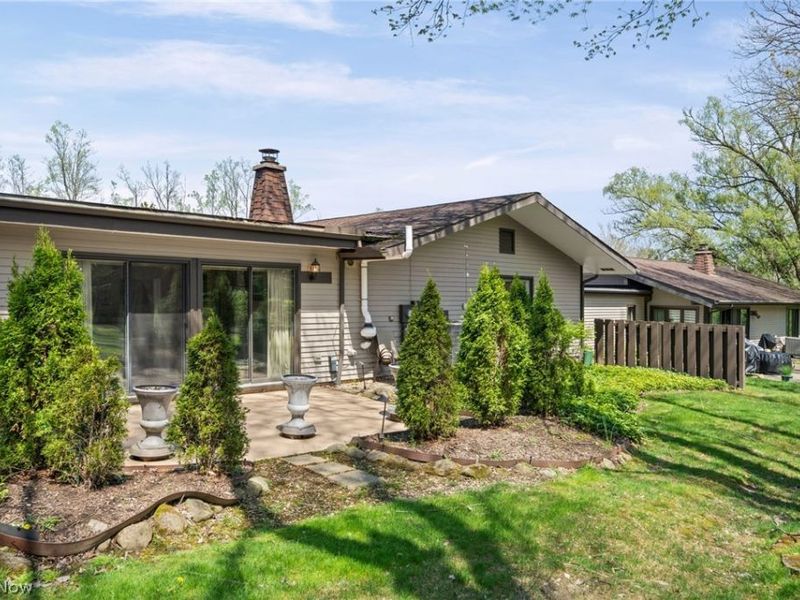 6972 Windward Hills Drive, Brecksville, OH 44141 Photo 2