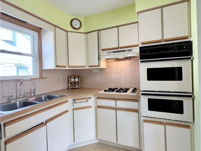 3 Broadmore Avenue , Bedford, OH 44146 Photo 11