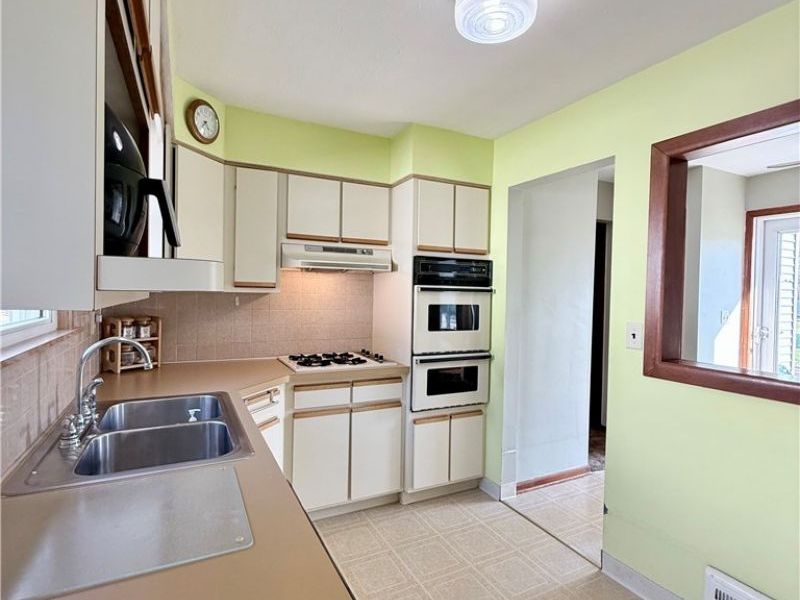 3 Broadmore Avenue , Bedford, OH 44146 Photo 9