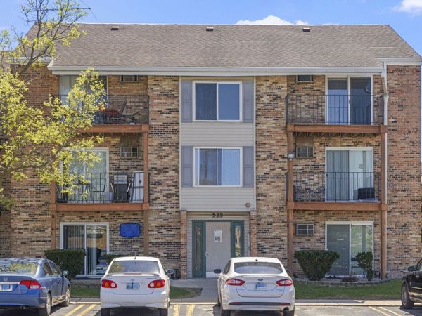 535 W Lies Road , Unit 6, Carol Stream, IL 60188