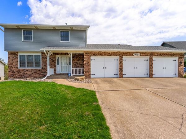 5131 Woodland Avenue , Davenport, IA 52807