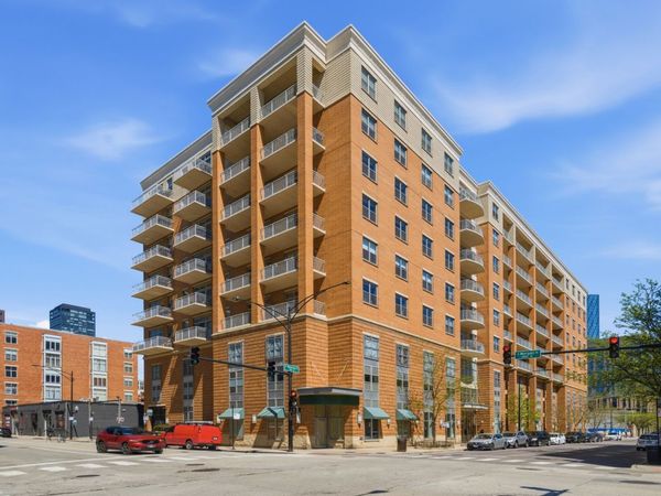 950 W Monroe Street , Unit 401, Chicago, IL 60607