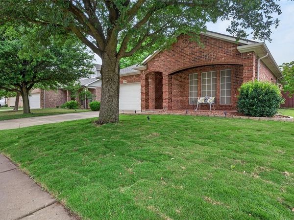 1240 Sweetwater Drive , Burleson, TX 76028
