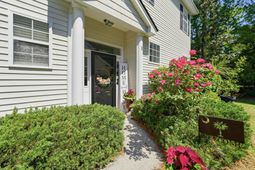 2451 Draymohr Court photo 4