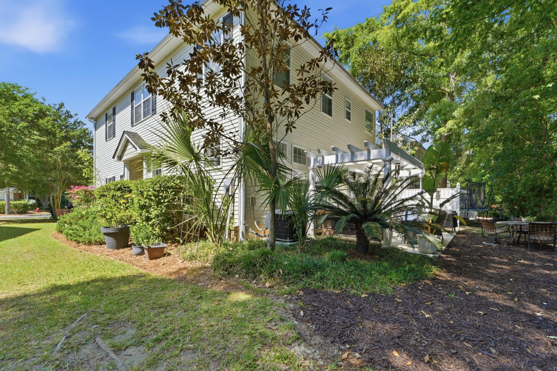 2451 Draymohr Court Photo 6