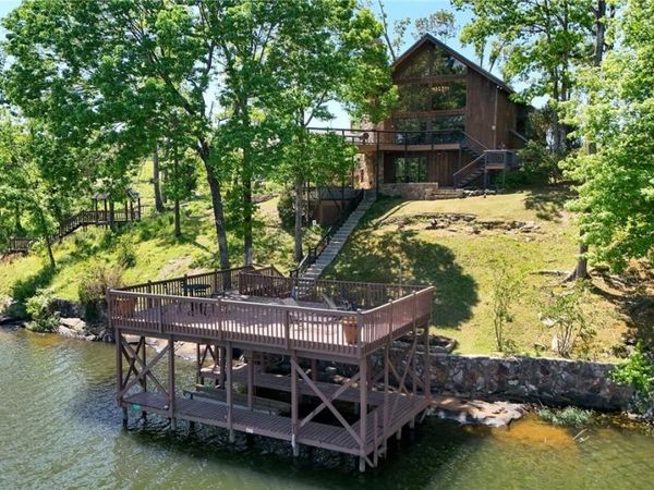 11999 Grandview Drive , Northport, AL 35475