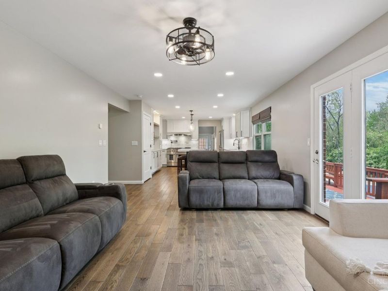 6592 Foxfield Drive, Mason, OH 45040 Photo 12