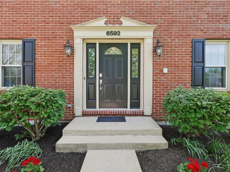 6592 Foxfield Drive, Mason, OH 45040 Photo 2