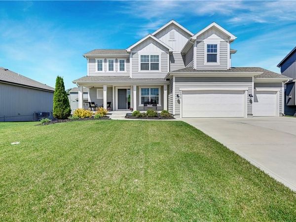 18918 Ocheltree Street, Spring Hill, KS 66083
