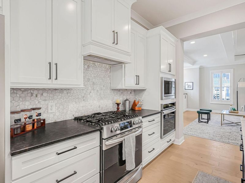 5348 Maple Drive , Lewis Center, OH 43035 Photo 15