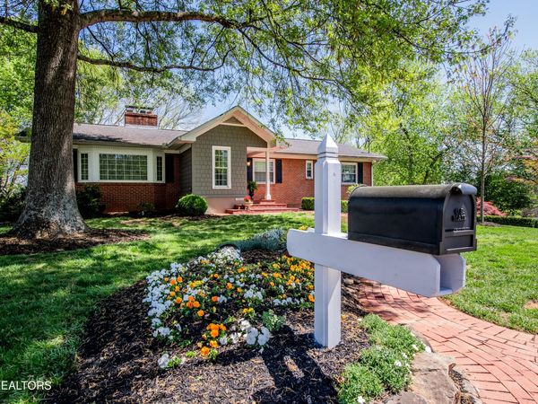 7813 Sheffield Drive, Knoxville, TN 37909