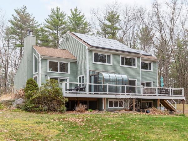 37 Standish Way, Amherst, NH 03031