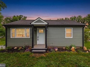 15 MOUNTAIN VIEW ROAD, FLINT HILL, VA 22627