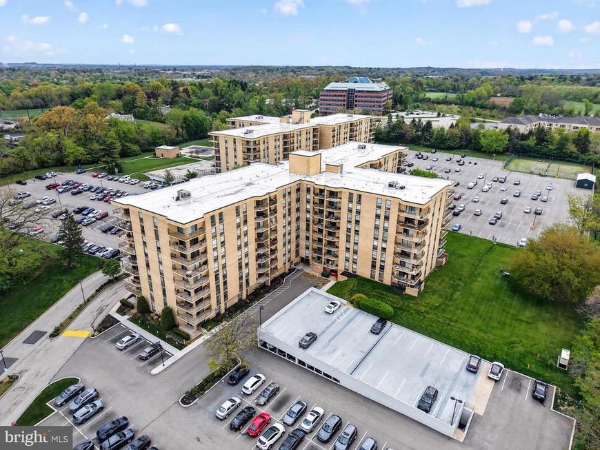 666 W Germantown Pike, Unit 2213, Plymouth Meeting, PA 19462 Main Photo