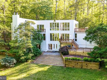 125 EAGLES MERE ROAD , GREAT FALLS, VA 22066