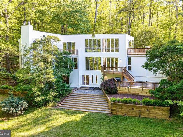 125 EAGLES MERE ROAD, GREAT FALLS, VA 22066