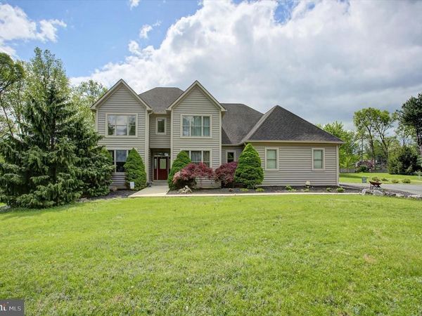 19110 WOODHILL DRIVE , HAGERSTOWN, MD 21742