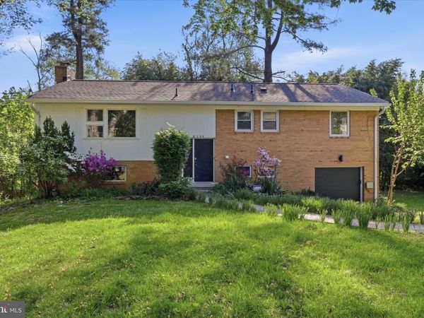 8104 HAWTHORNE COURT, BETHESDA, MD 20817
