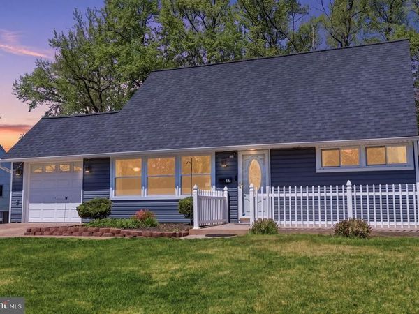 25 VERMILLION LANE, LEVITTOWN, PA 19054